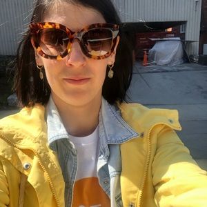 Meet your Posher, Emilie